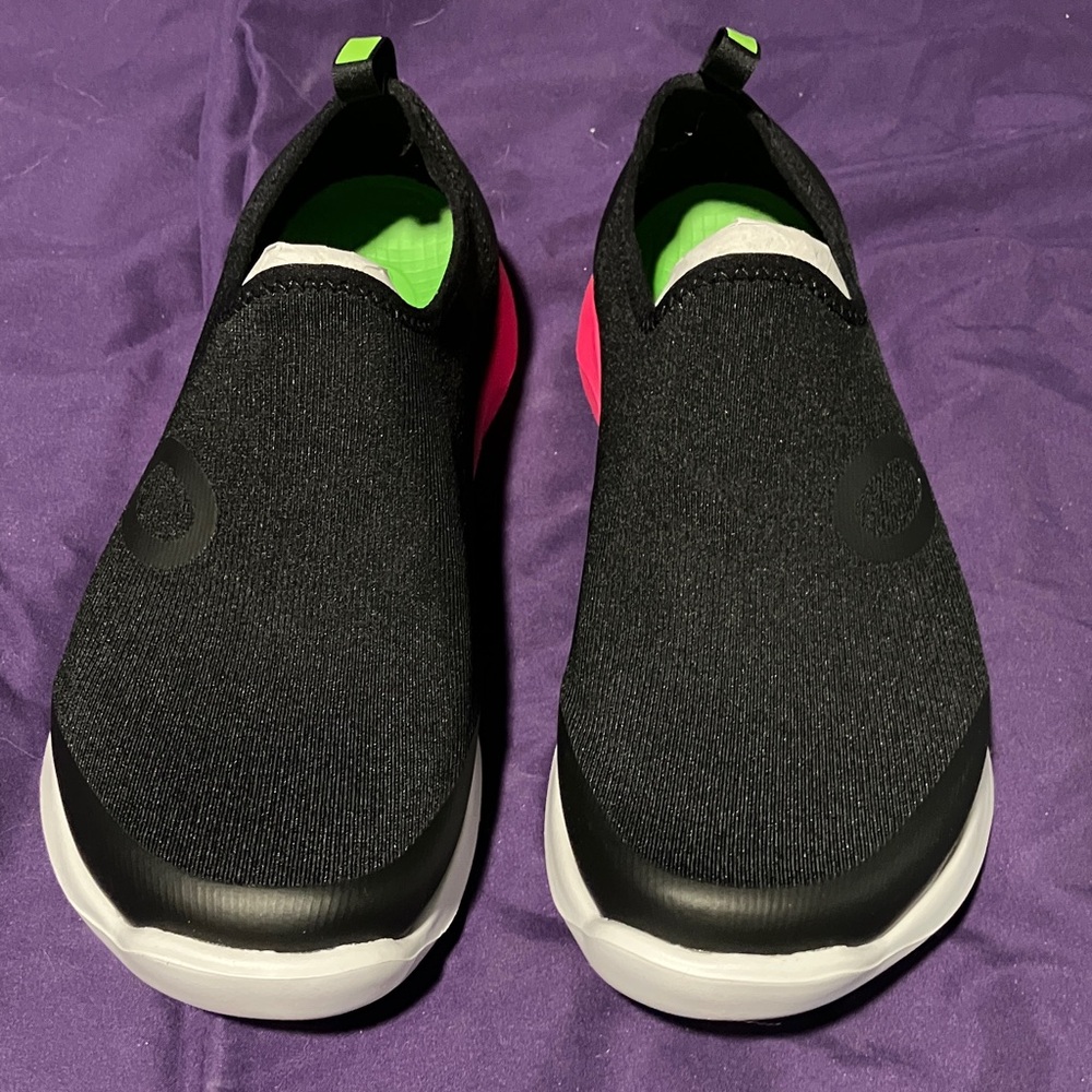 OOFOS Black and Pink Athletic Shoes